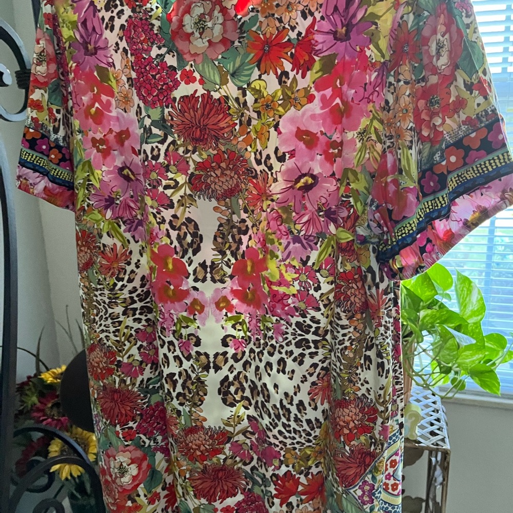 JOHNNY WAS PRE-LOVED AUTHENTIC ‘WILD GARDEN’ PUFF SLEEVES, CREW-NECK SOFT SHIRT - Picture 6 of 17